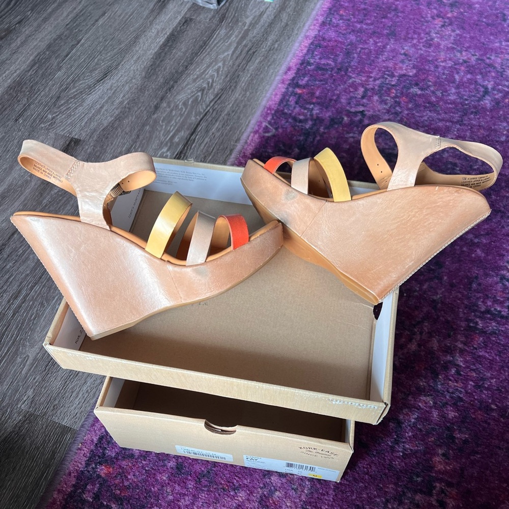 Kork-Ease hippie Bohemian platform sandals. - Picture 3 of 3